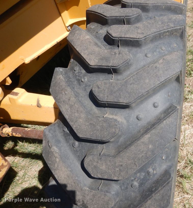 image for item FI9119 2011 John Deere 310SJ  backhoe