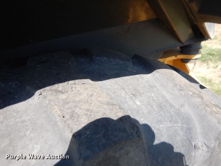 image for item FI9119 2011 John Deere 310SJ  backhoe