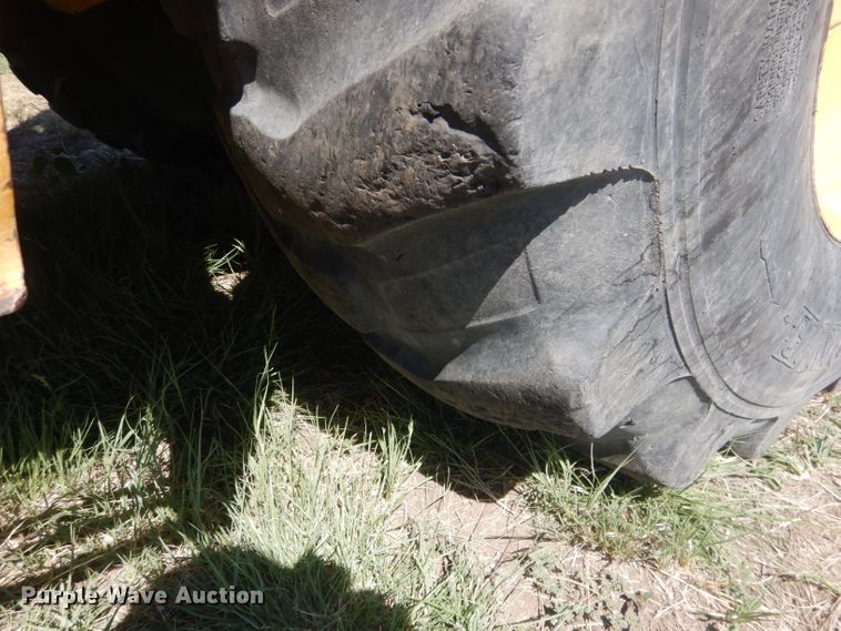 image for item FI9119 2011 John Deere 310SJ  backhoe