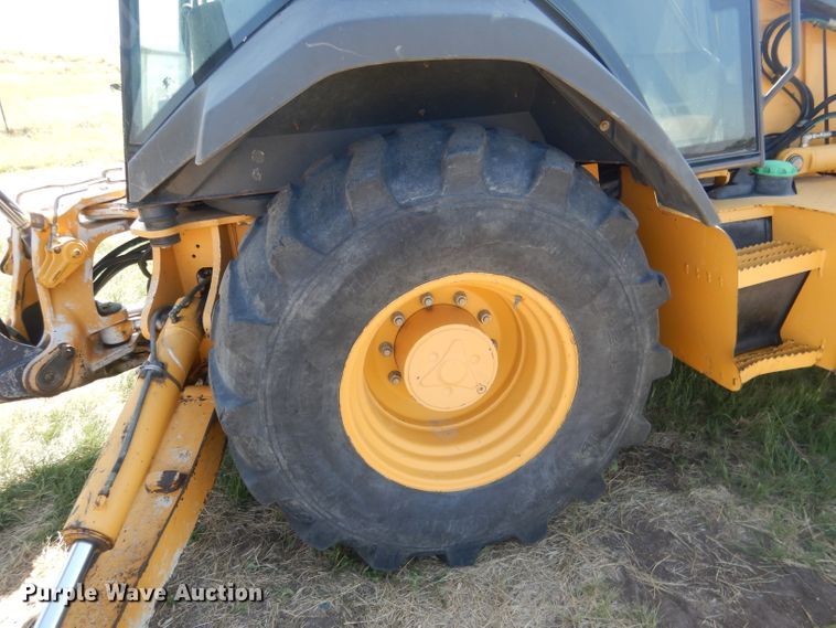 image for item FI9119 2011 John Deere 310SJ  backhoe