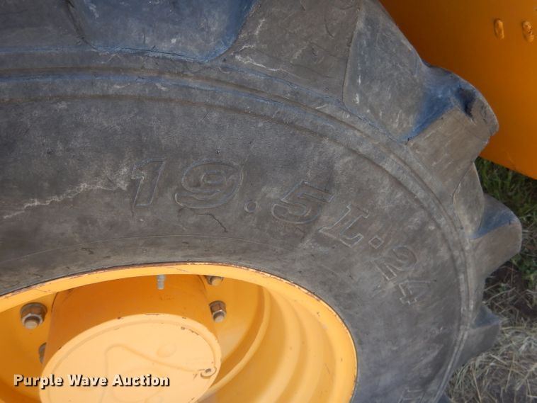 image for item FI9119 2011 John Deere 310SJ  backhoe