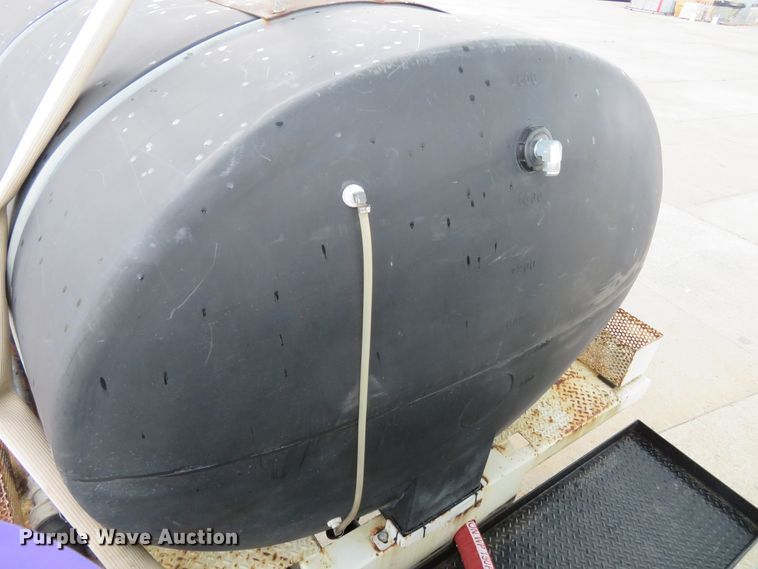 image for item FP9289 2004 International 4300  water truck