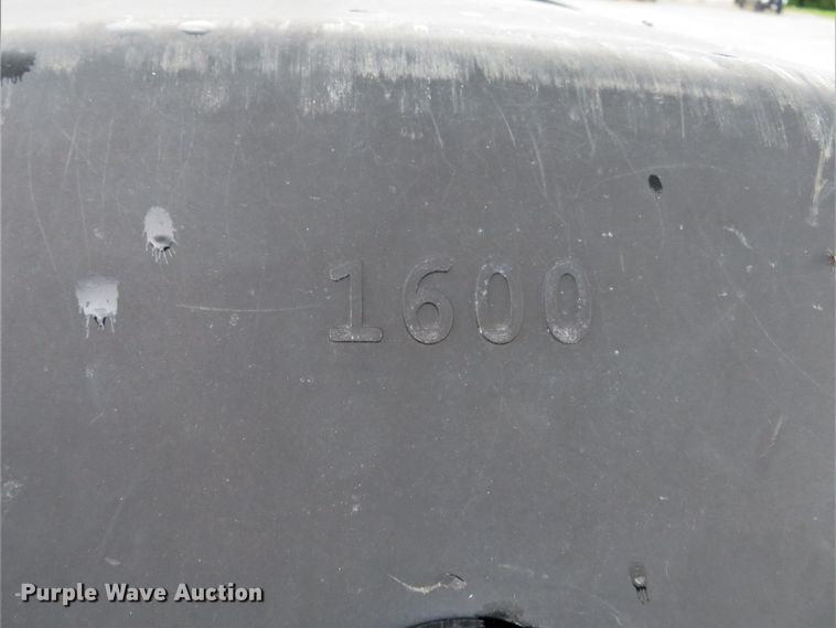 image for item FP9289 2004 International 4300  water truck