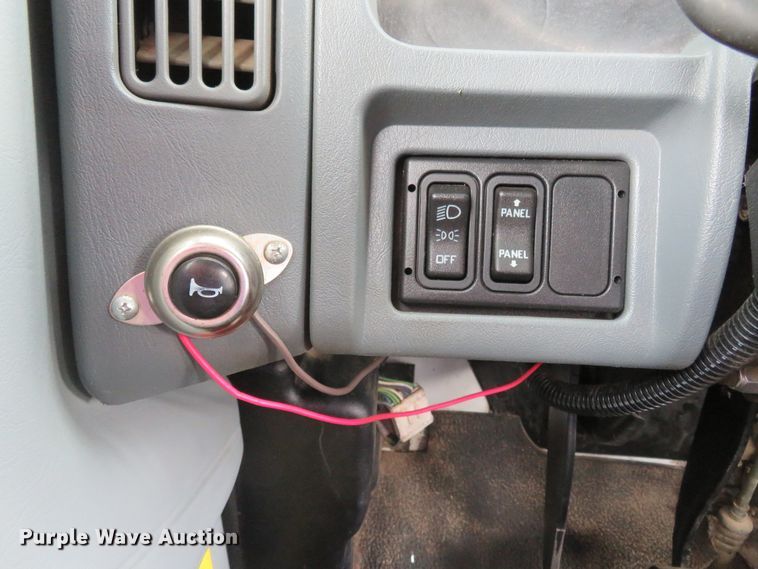 image for item FP9289 2004 International 4300  water truck