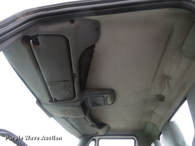 image for item FP9289 2004 International 4300  water truck