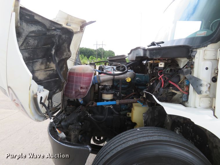 image for item FP9289 2004 International 4300  water truck