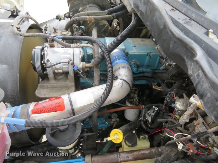 image for item FP9289 2004 International 4300  water truck