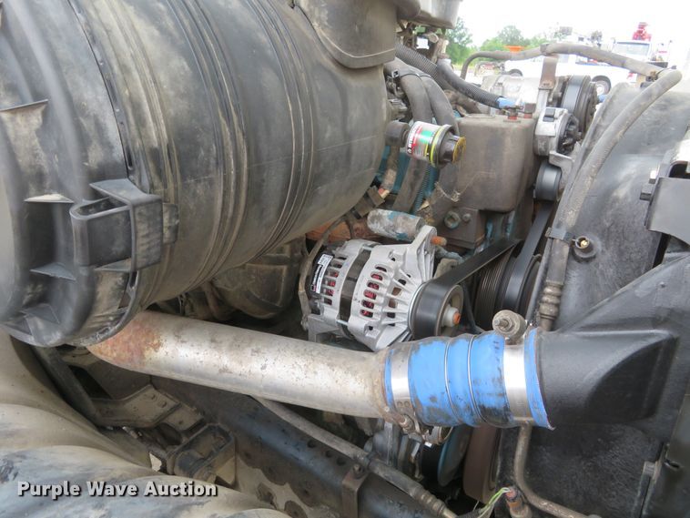 image for item FP9289 2004 International 4300  water truck