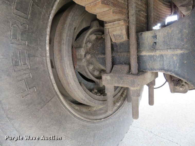 image for item FP9289 2004 International 4300  water truck