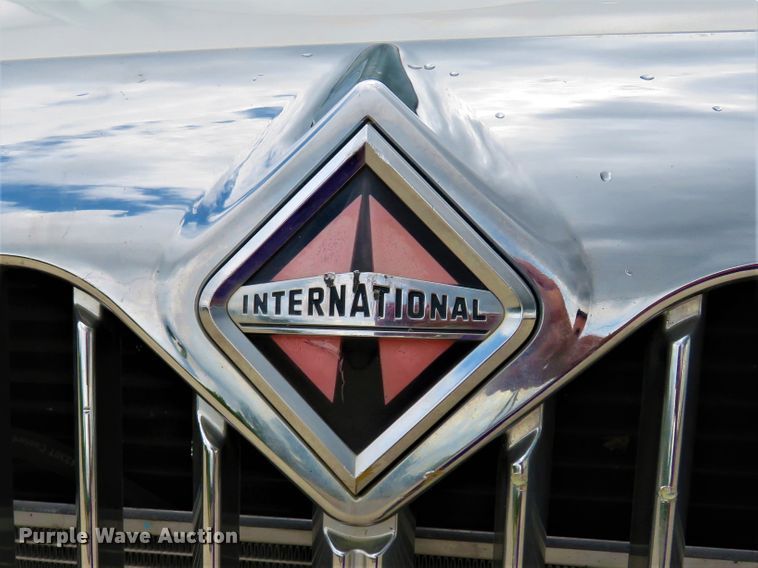 image for item FP9289 2004 International 4300  water truck