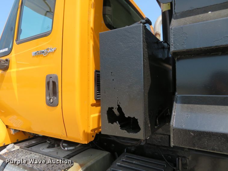 image for item FP9299 2009 International 7400 WorkStar  dump truck