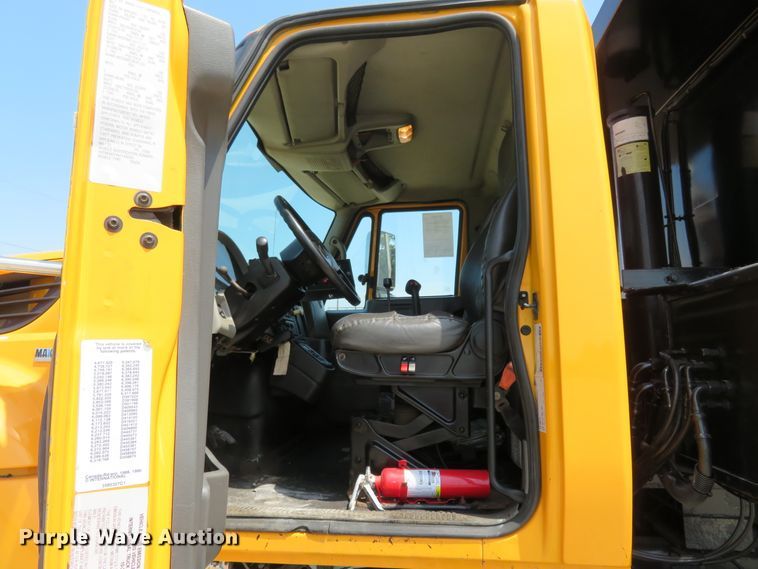 image for item FP9299 2009 International 7400 WorkStar  dump truck