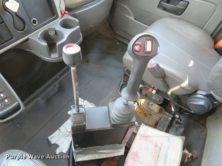 image for item FP9299 2009 International 7400 WorkStar  dump truck