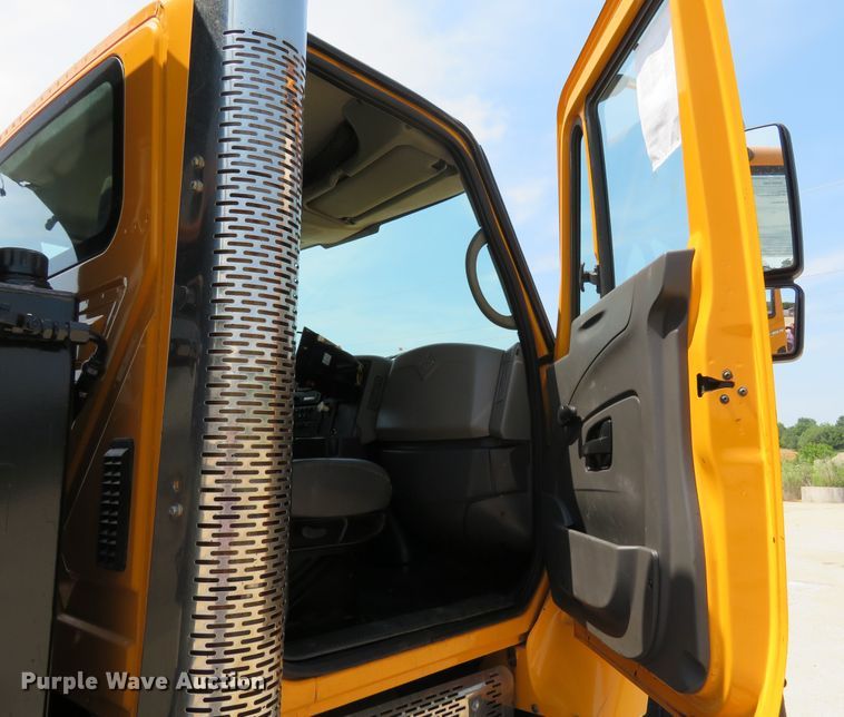 image for item FP9299 2009 International 7400 WorkStar  dump truck