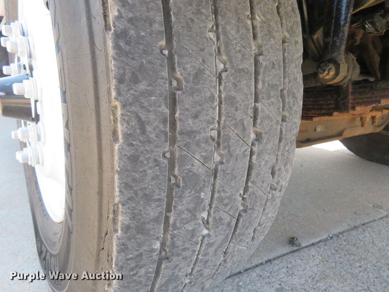 image for item FP9299 2009 International 7400 WorkStar  dump truck