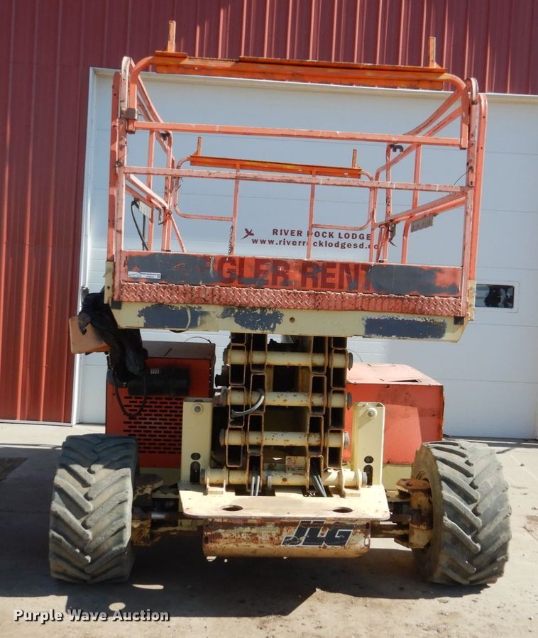 image for item HI9834 2001 JLG 33RTS  scissor lift