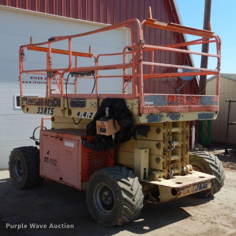 image for item HI9834 2001 JLG 33RTS  scissor lift