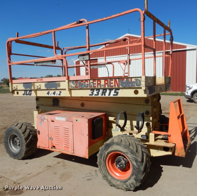 image for item HI9834 2001 JLG 33RTS  scissor lift