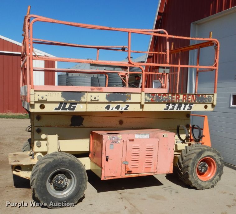 image for item HI9834 2001 JLG 33RTS  scissor lift