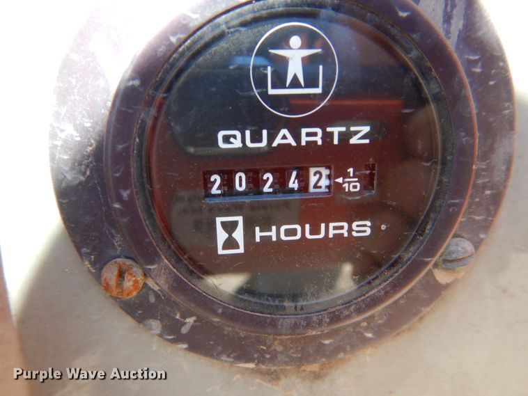 image for item HI9834 2001 JLG 33RTS  scissor lift