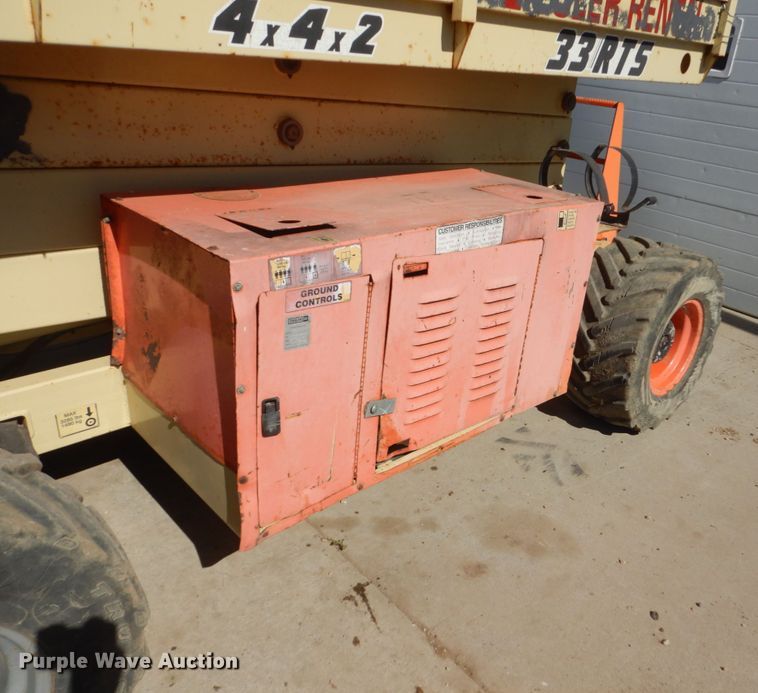 image for item HI9834 2001 JLG 33RTS  scissor lift