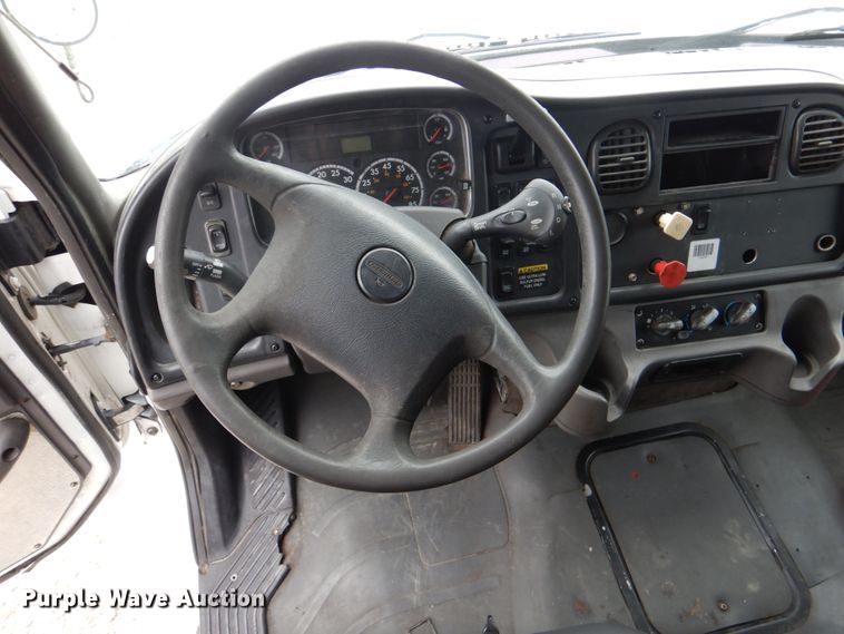 image for item HL9490 2010 Freightliner Business Class M2  dump truck