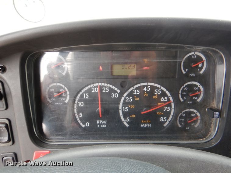 image for item HL9490 2010 Freightliner Business Class M2  dump truck