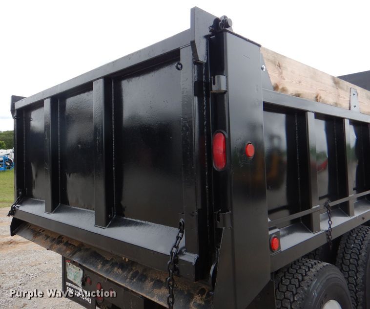 image for item HL9490 2010 Freightliner Business Class M2  dump truck