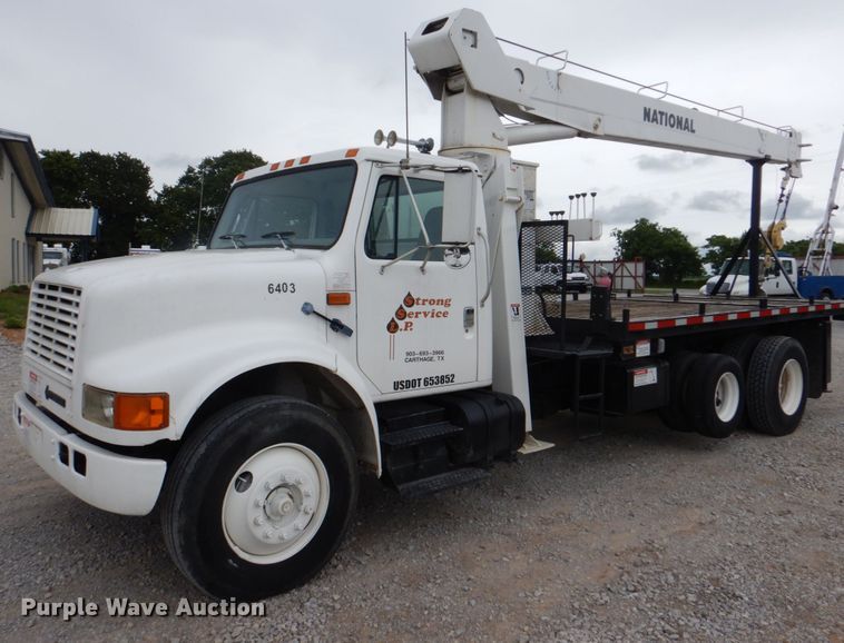 image for item HL9491 1995 International 4700  crane truck