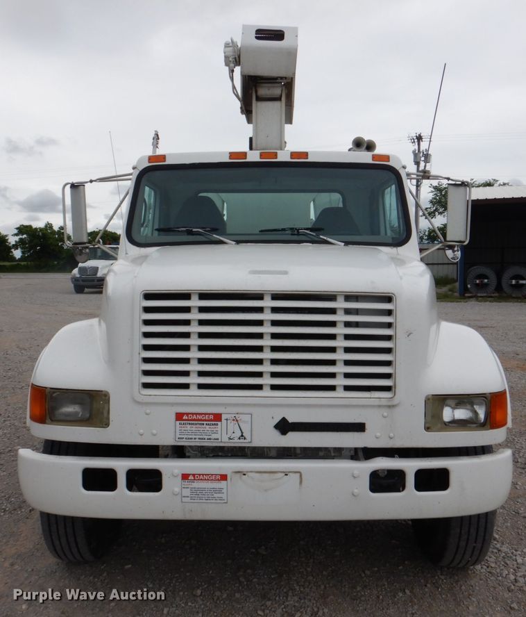 image for item HL9491 1995 International 4700  crane truck