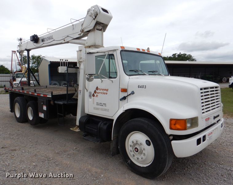 image for item HL9491 1995 International 4700  crane truck