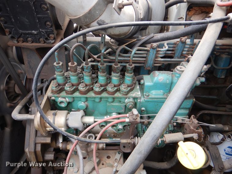 image for item HL9491 1995 International 4700  crane truck