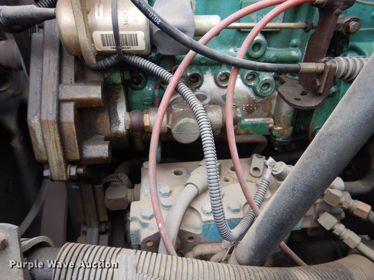 image for item HL9491 1995 International 4700  crane truck