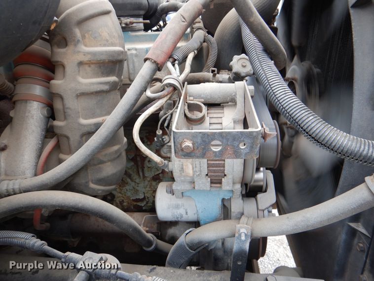 image for item HL9491 1995 International 4700  crane truck