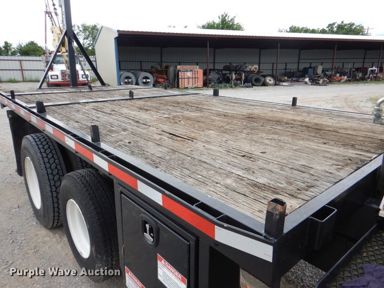 image for item HL9491 1995 International 4700  crane truck