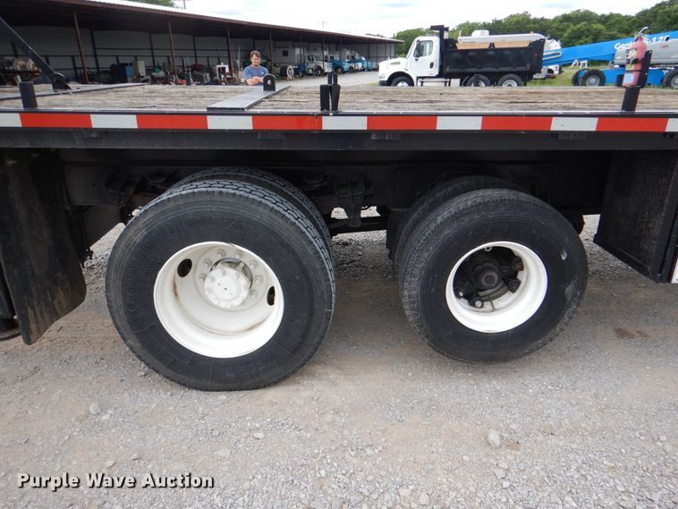 image for item HL9491 1995 International 4700  crane truck