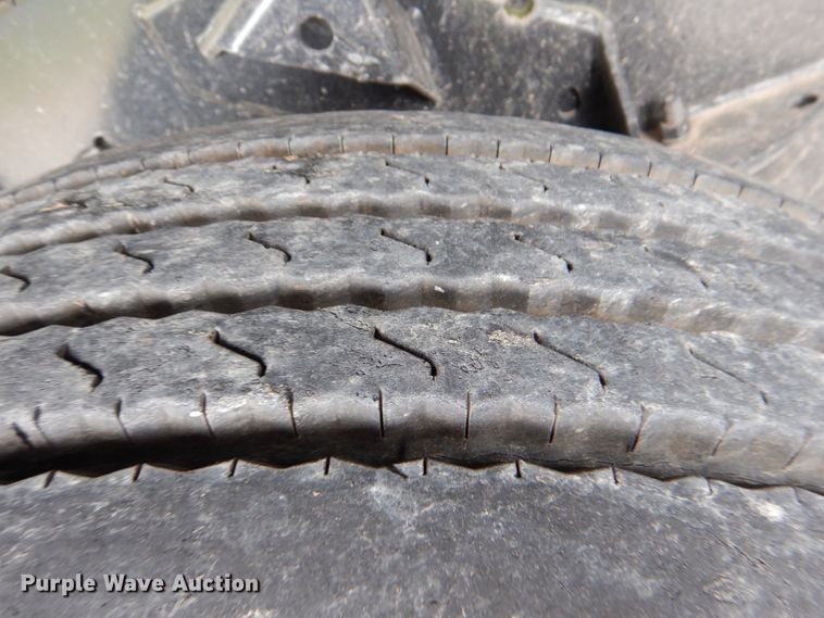 image for item HL9491 1995 International 4700  crane truck