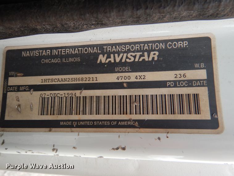 image for item HL9491 1995 International 4700  crane truck