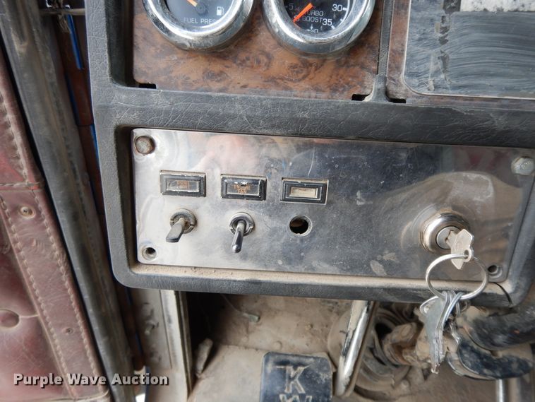 image for item HO9494 1987 Kenworth W900  dump truck