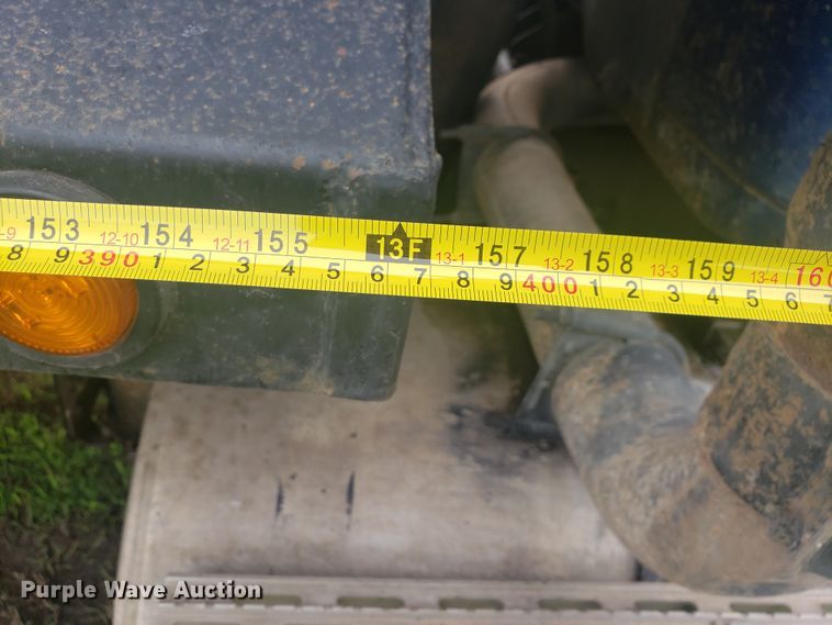 image for item HP9500 1999 International 8100  dump truck