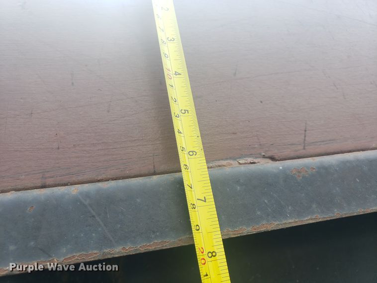 image for item HP9500 1999 International 8100  dump truck