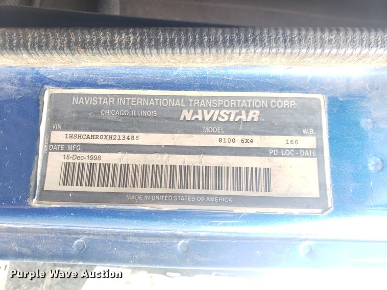 image for item HP9500 1999 International 8100  dump truck