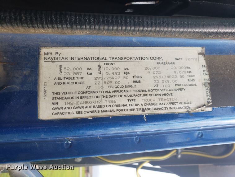 image for item HP9500 1999 International 8100  dump truck