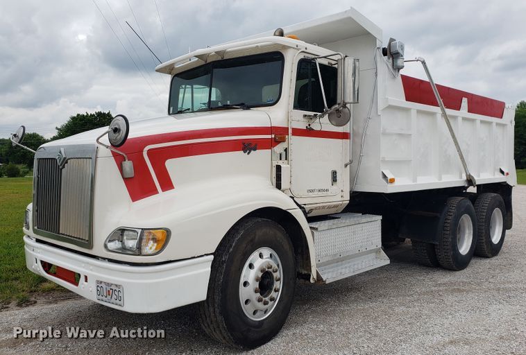 image for item HP9511 1998 International 9200  dump truck