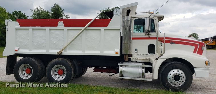 image for item HP9511 1998 International 9200  dump truck