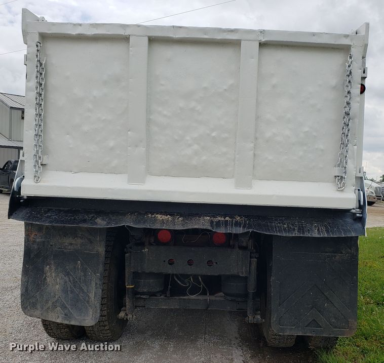 image for item HP9511 1998 International 9200  dump truck