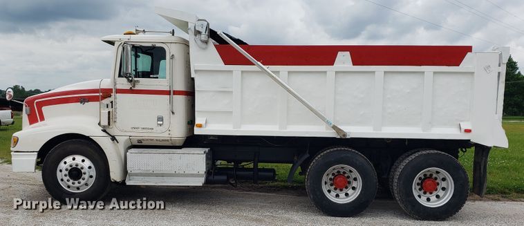 image for item HP9511 1998 International 9200  dump truck