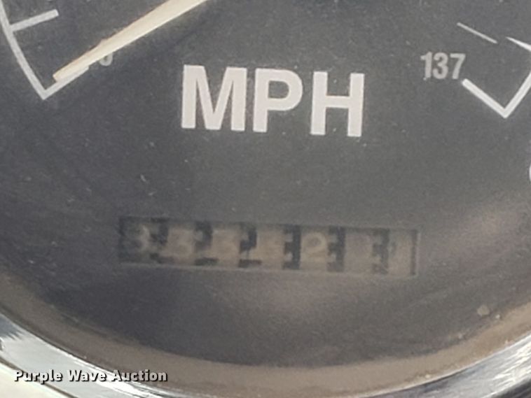 image for item HP9511 1998 International 9200  dump truck