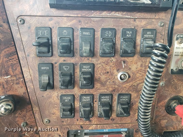 image for item HP9511 1998 International 9200  dump truck