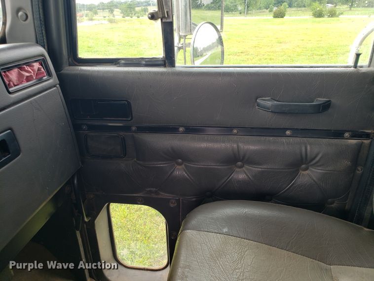 image for item HP9511 1998 International 9200  dump truck